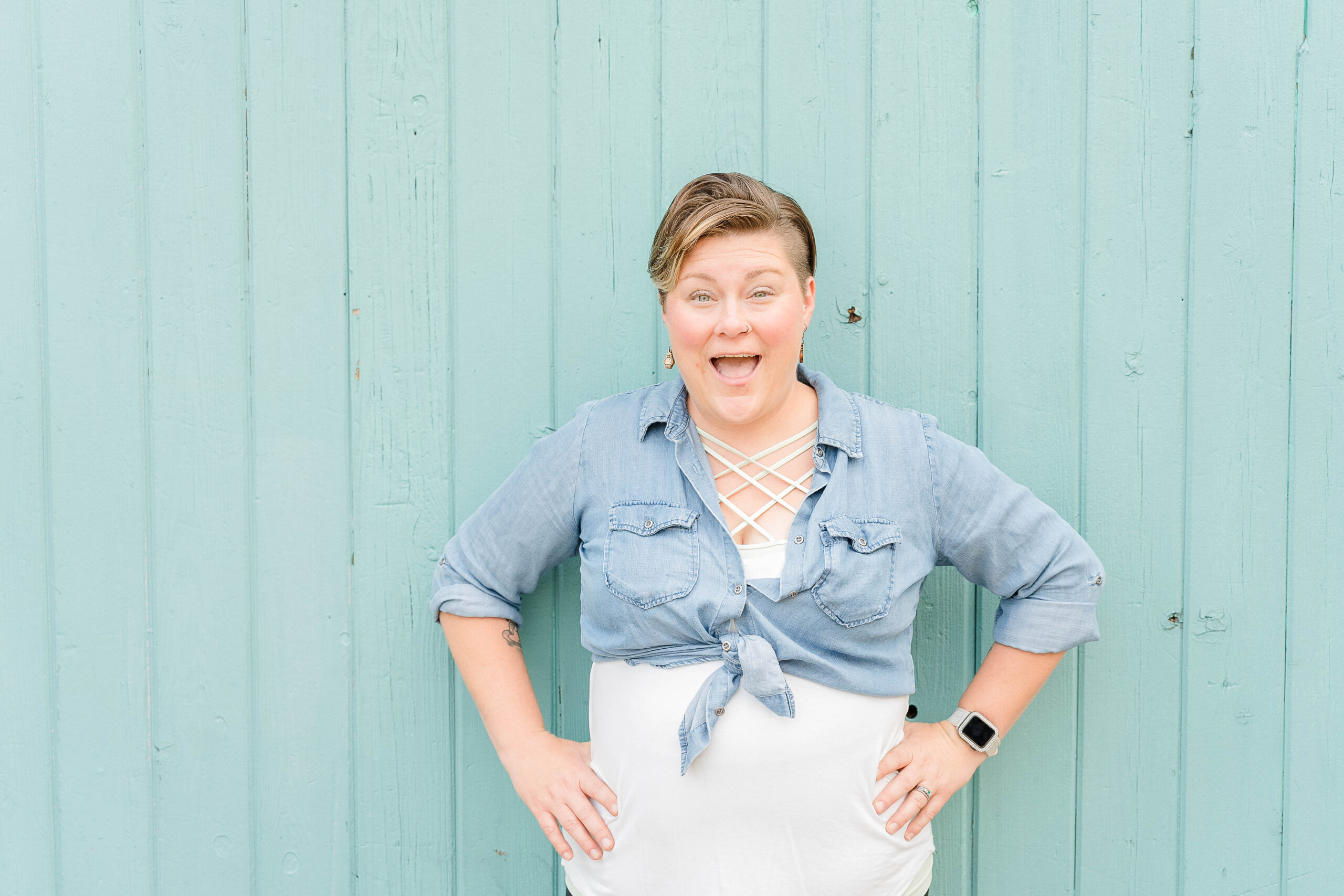 Peney Cakes Bakery standing against a teal blue background